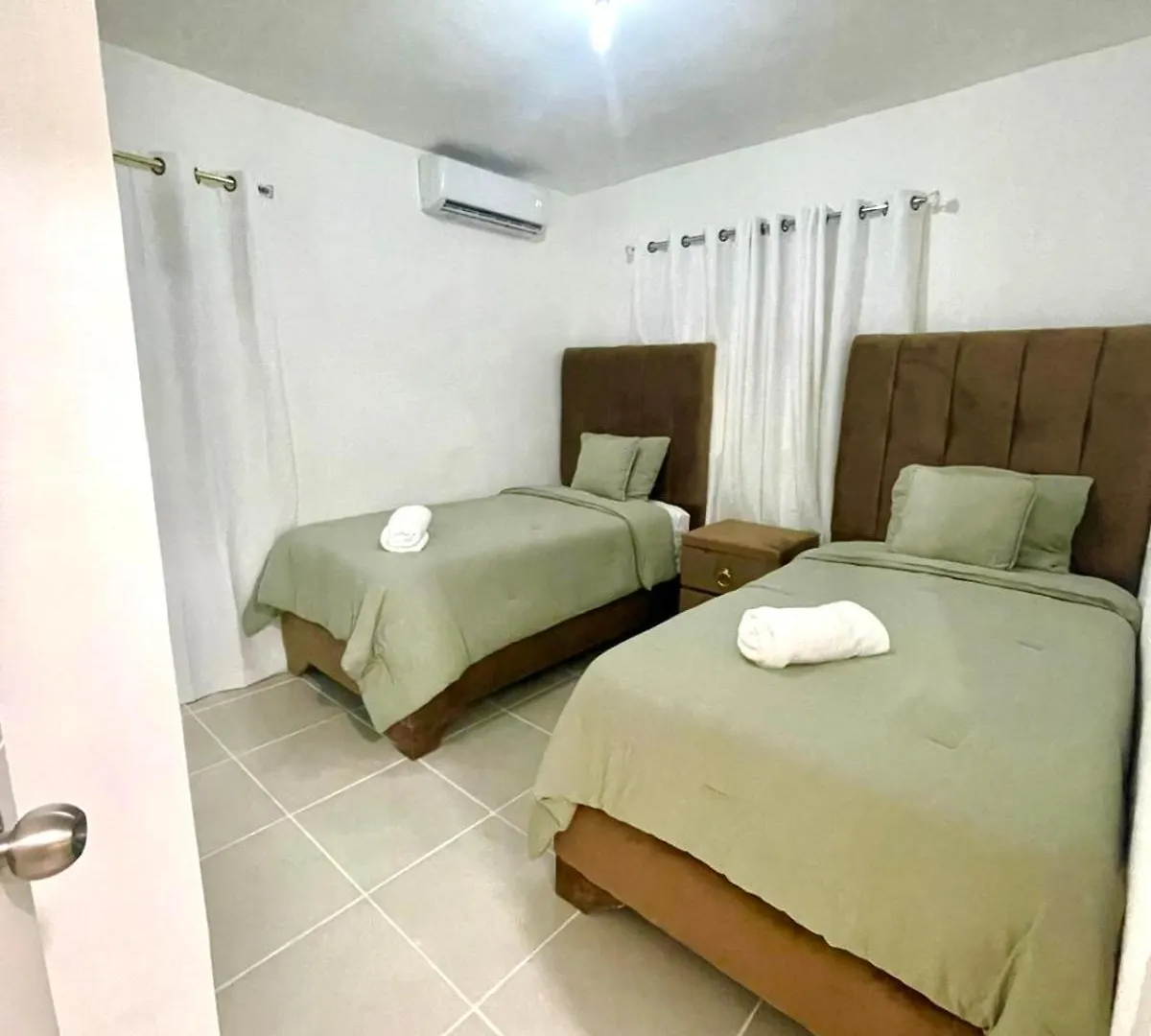 Modern And Cozy 3-Bedroom Apartment In Santo Domingo 0*,